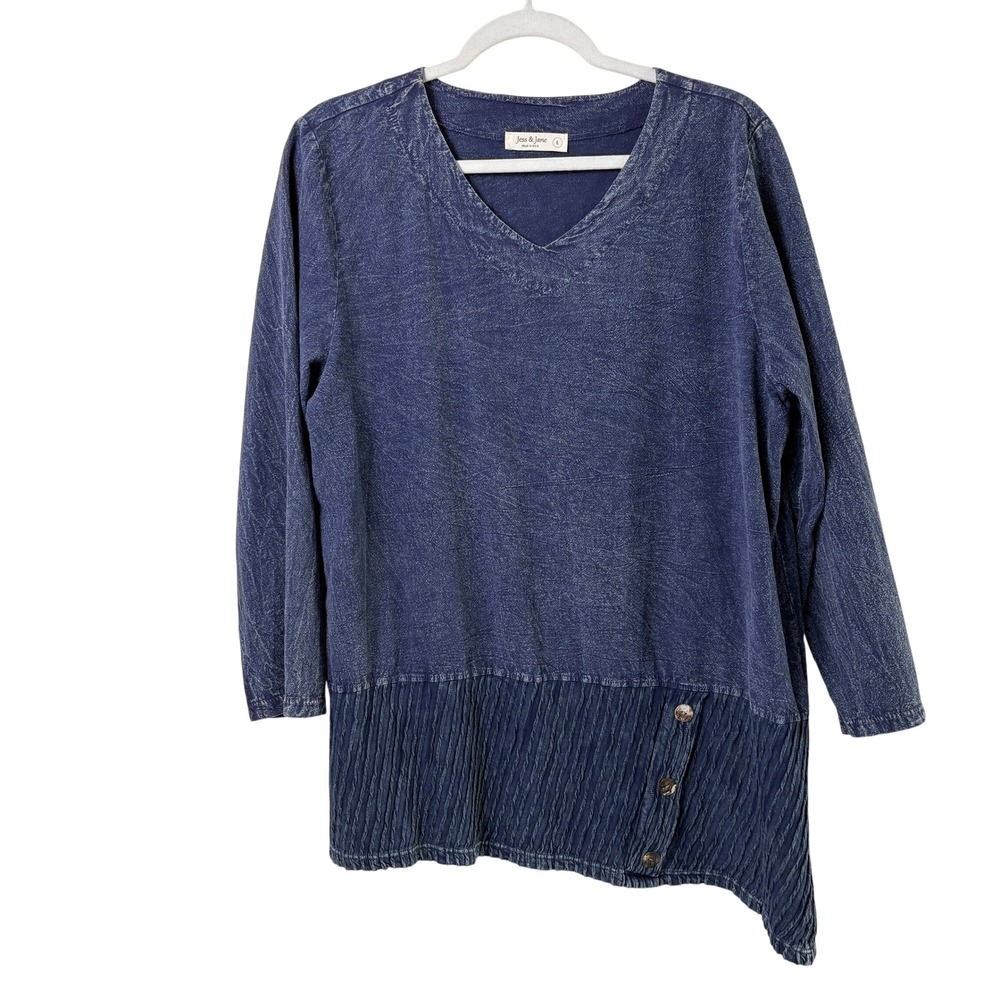 Jess & Jane Tunic Top Size L Blue Mineral Wash Crinkle Hem Button Detail V Neck